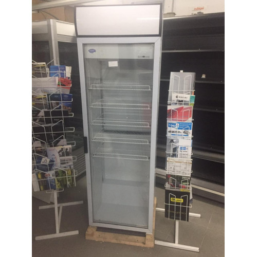 Холодильна шафа зі скляними дверима Torino-365